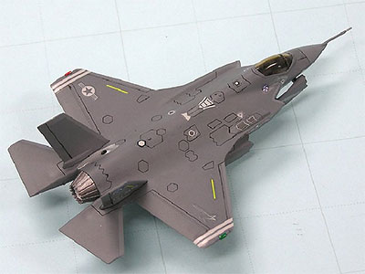 【クリックで詳細表示】プラモデル スカイウェーブシリーズ 1/144 F-35A ライトニングII 国籍マークデカール付き[ピットロード]《在庫切れ》