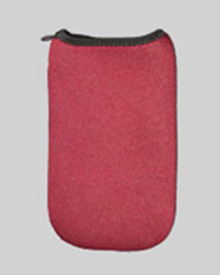 【クリックでお店のこの商品のページへ】ポータブルポーチ シックレッド【DSi LL用】[デイテル・ジャパン]《在庫切れ》