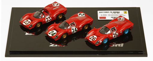 【クリックで詳細表示】ハンドメイド モデルカー 1/43 フェラーリ 330P4＆412P デイトナ 1967 1-2-3フィニッシュ[アイドロン]《在庫切れ》