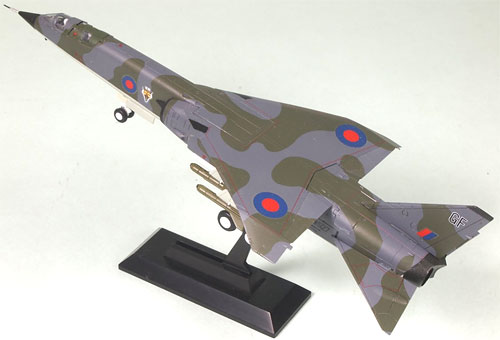 【クリックでお店のこの商品のページへ】SNMシリーズ 塗装済完成品 1/144 英空軍 TSR.2 攻撃機仕様 迷彩塗装版[ピットロード]《取り寄せ※暫定》