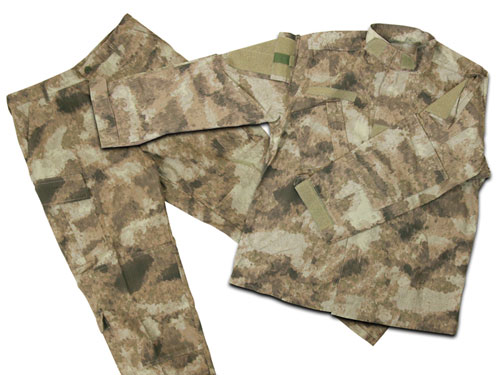 【クリックでお店のこの商品のページへ】ガルーダBDU AT CAMO (カスタム) Sサイズ[ライラクス]《取り寄せ※暫定》