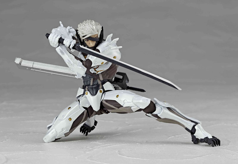 FIGURE-005038_06.jpg