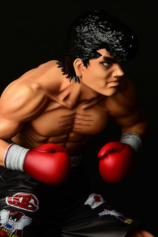 Fighting Pose Amiami Jp