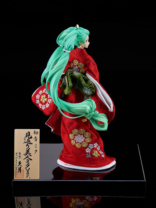 Character Vocal Series 01 Hatsune Miku Hatsune Miku: Beauty Looking Back Miku Ver. -Kyugetsu Collaboration Japanese Doll- 1/7 Complete Figure(Pre-order)(Single Shipment)Scale Figure