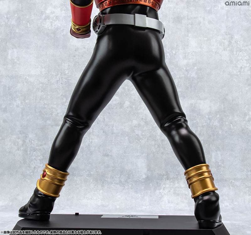 [Exclusive Sale] Ultimate Article Kamen Rider Kuuga (Mighty Form) Complete Figure(Pre-order)(Single Shipment)Scale Figure
