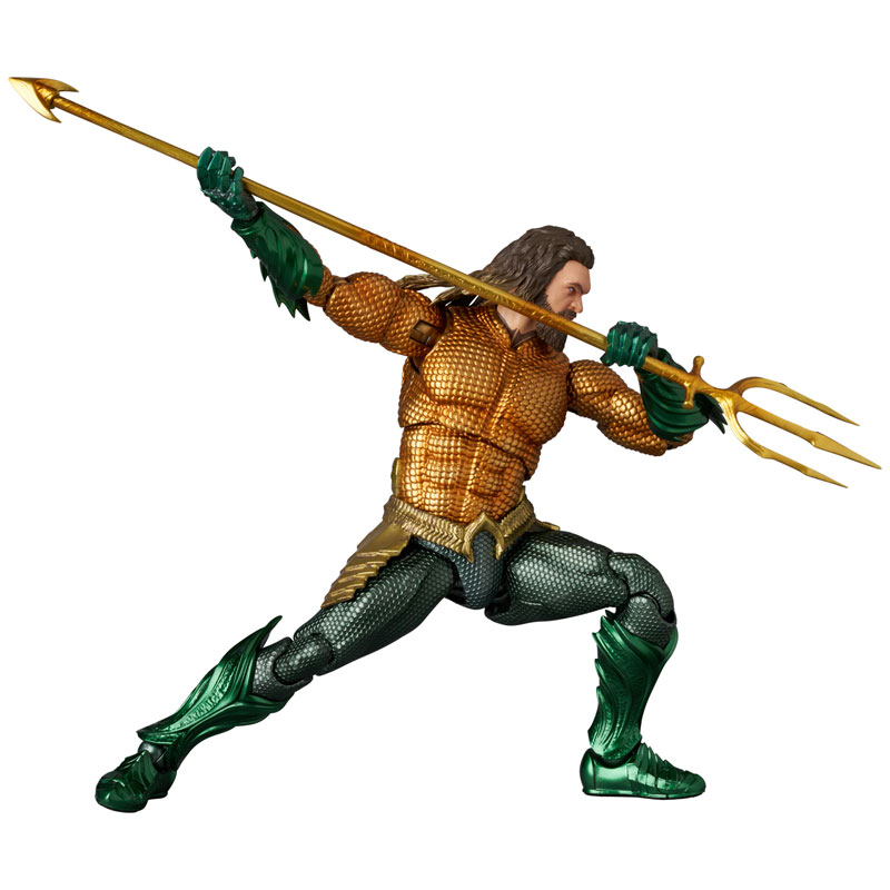 MAFEX No.267 MAFEX AQUAMAN (GOLD & GREEN SUIT) 