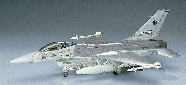 1/72 F-16A プラス ファイティングファルコン プラモデル[ハセガワ]