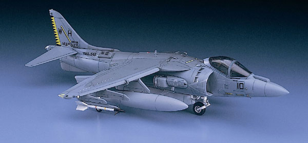 1/72 AV-8Bプラス ハリアーII プラモデル（再販）[ハセガワ]《07月予約》