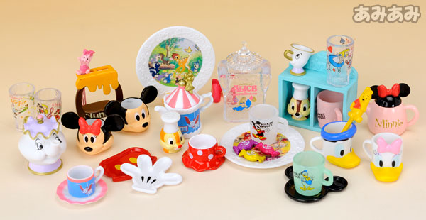 特販安いリーメント　ディズニーキャラクター　ヴィンテージ食器コレクション　全12種類 タペストリー