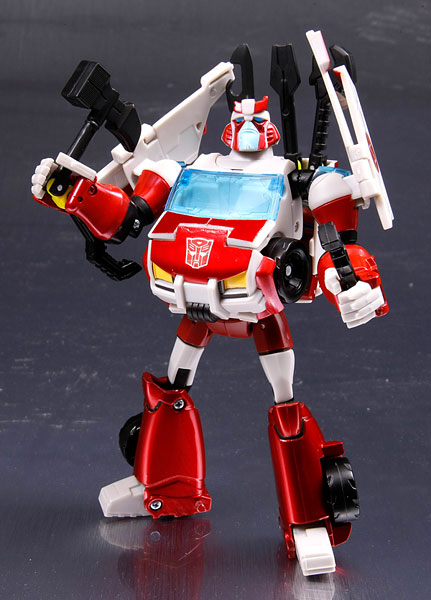 TA－04 オートボット救急医療員/ラチェット
