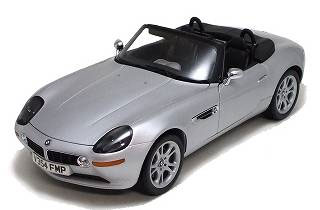 京商オリジナル ダイキャストモデル 1/12 BMW Z8(シルバー)/007