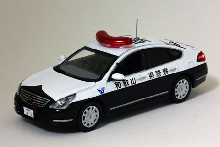 完成品モデルカー 1/43 日産 ティアナ 250XE 2009 和歌山県警察
