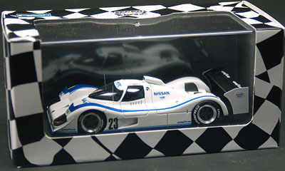 1/43 EBBRO NISSAN NP35