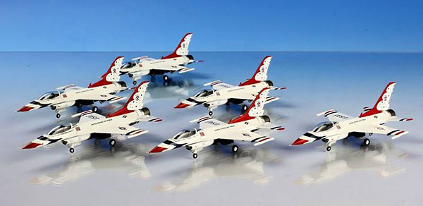 Mシリーズ ダイキャスト 1/200 F-16C アメリカ空軍 Mシリーズ ダイキャスト 1/200 F-16C アメリカ空軍