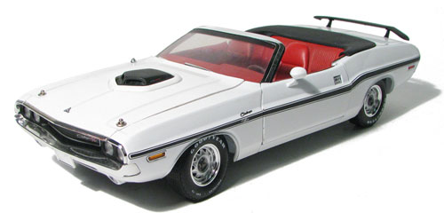 グリーンライト モデルカー 1/18 ホワイト w/ブラックストライプ 1970