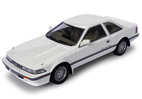 レジンモデルカー 1/43 スーパーホワイト3 トヨタ ソアラ 2.0GT-ツイン