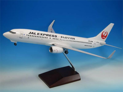 エバーライズ デスクトップモデル 1/100 JAL EXPRESS 737-800 JA302J