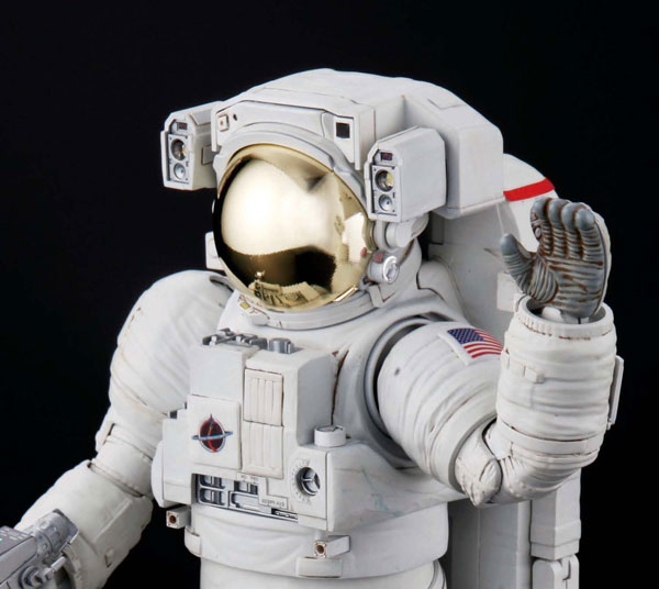 バンダイ ISS 船外活動用宇宙服 NASA 1/10スケール プラモデル www