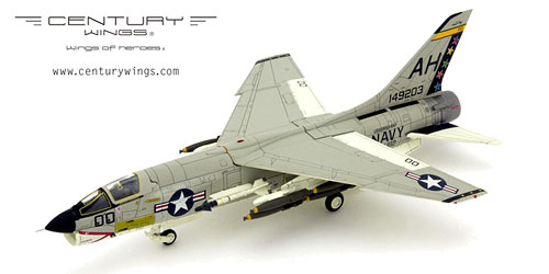 センチュリーウィングス ダイキャストモデル 1/72 F-8E クルセイダー