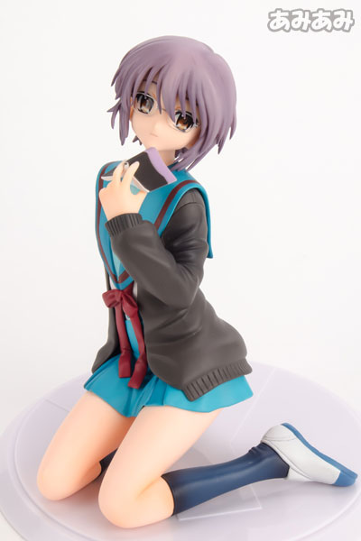 涼宮ハルヒの憂鬱 長門有希 制服Ver. キャラアニ限定版 1/8 完成品