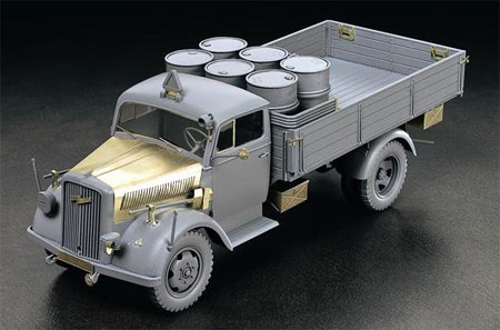 スケール限定シリーズ 1/35 ドイツ 3トン 4×2 カーゴトラック 