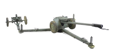 1/35 ソビエト軍 122mm榴弾砲 D-30 後期型 プラモデル[トランペッター