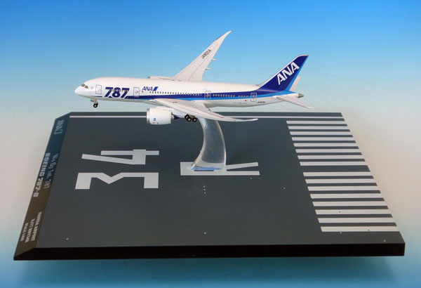 ANA / 全日空商事｜B787-8　JA805A　NH20055｜1/200 有名ブランド 1/200 B787-8 ANA 国際線仕様 主翼地上姿勢 JA805A