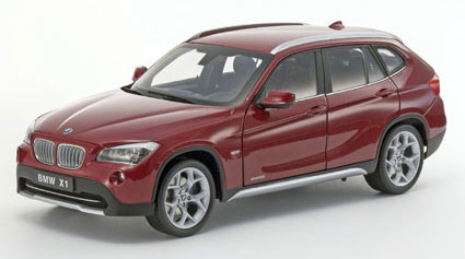 京商オリジナル ダイキャストモデル 1/18 BMW X1 xDrive28i (E84) バー 