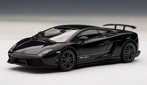 1/18 オートアート ランボルギーニ ガヤルド LP570-4 オートアート