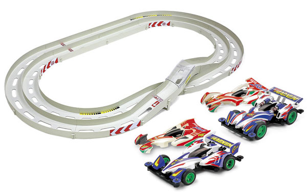 ミニ四駆 オーバルホームサーキット《立体レーンチェンジ