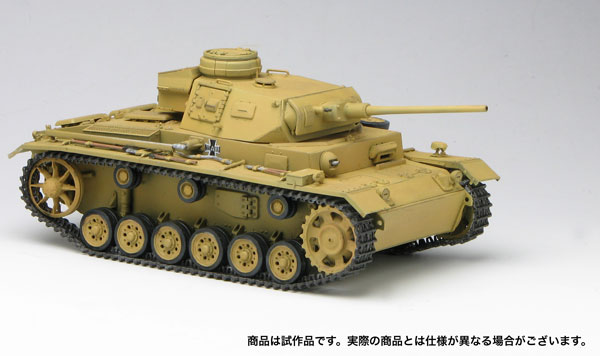 ガールズ＆パンツァー 1/35 III号戦車J型 -黒森峰女学園ver.- プラモデル