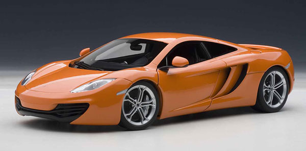 シグネチャーシリーズ 1/18 マクラーレン MP4-12C（オレンジ）[オート