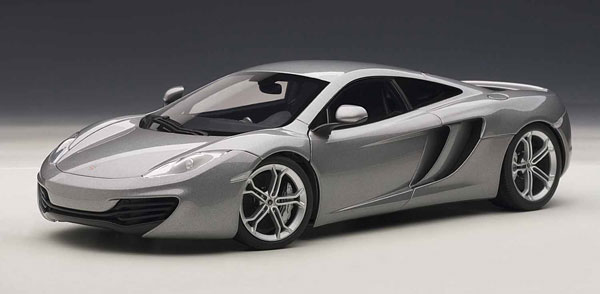 オートアート 1/18 マクラーレン 12C(シルバー) Amazon | AUTOart 1/18 マクラーレン MP4-12C (シルバー) 完成品