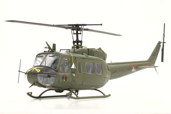 1/48 ベル UH-1D イロコイ プラモデル[イタレリ]《在庫切れ》