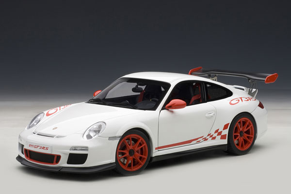 1/18 ダイキャスト・モデルカー ポルシェ 911 (997) GT3RS 3.8