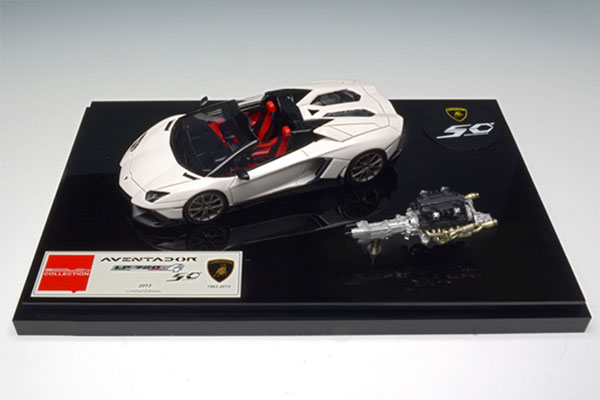 1/43 ランボルギーニ アベンタドール 50° アンニベルサリオ LP720-4