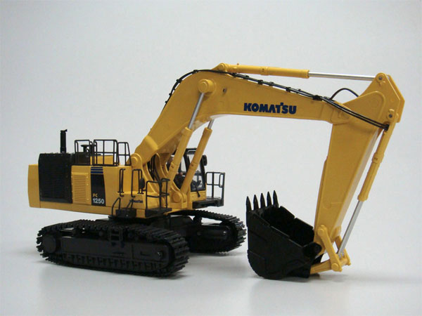京商エッグ ラジコン建設機械 1/50 油圧ショベル コマツ PC-1250-8 HG