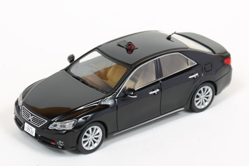 1/43 トヨタ マークX Premium (GRX133) 2012 神奈川県警察高速道路交通