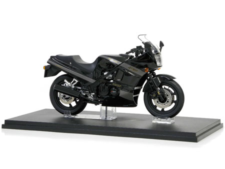 1/12 Kawasaki GPZ400R ブラック/グレー[モデラーズ]《在庫切れ》