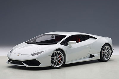 1/18スケール モデルカー(オートアート・コンポジットモデル