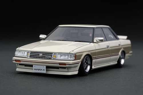 1/43 Toyota MarkII Grande(GX71) White/Gold[イグニッション