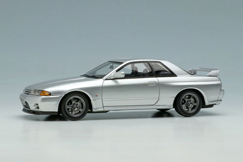 1/43 NISSAN SKYLINE GT-R (BNR32) 1989 ジェットシルバーメタリック