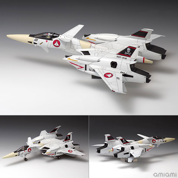 1/72 超時空要塞マクロス VF-4 プラモデル