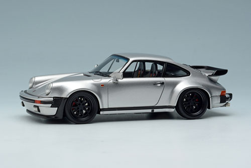 1/43 ポルシェ 930 ターボ(シルバー) 完成品 ミニカー(TZ-01036