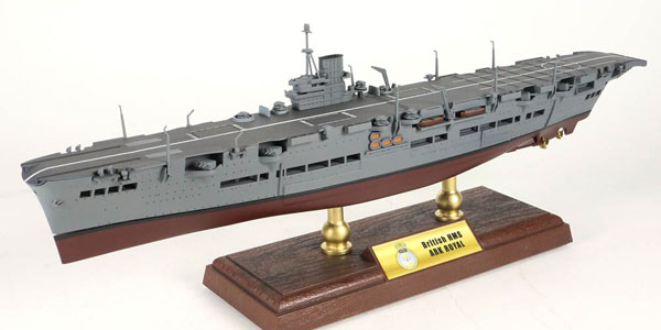 【中古】1/700 HMS 空母アークロイヤル 塗装済み完成品[WALTERSONS]