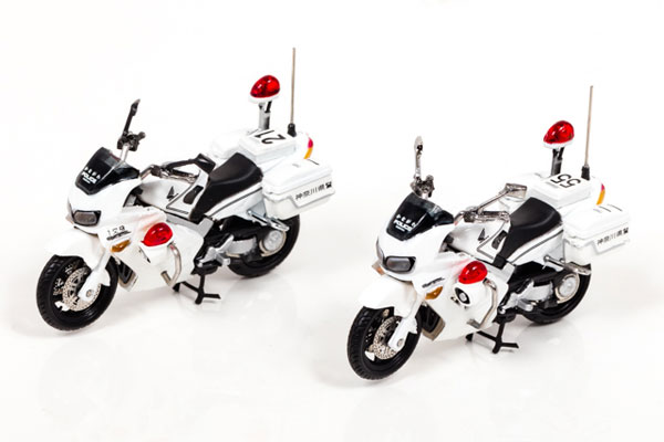 1/43 ホンダ VFR800P 2002-2008 神奈川県警察交通取締用自動二輪車 2台セット[RAI’S]《在庫切れ》