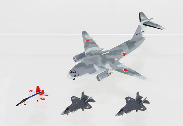 1/700 自衛隊航空機セット1(X-2、F-35A、F-35B×各4機、C-2×2機入り