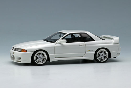 1/43 トラスト グレーサー スカイラインGT-R(BNR32) クリスタル