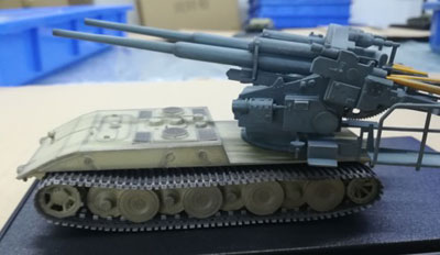 1/72 ドイツ E-100 ウェポンキャリアー w/128mm FlaK40 ツヴィリング