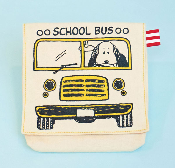 Peanuts フラップポーチ スヌーピー スクールバス ナカジマコーポレーション 在庫切れ